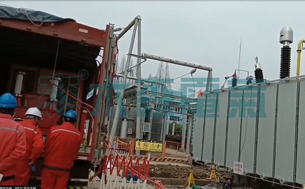 5.1勞動節放假110kV變壓器感應局放測量現場